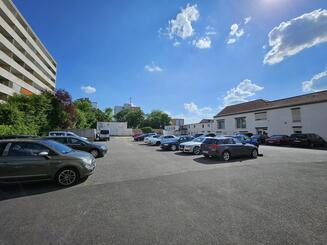 Valet-Parking Fra-Parkplatz-Mangat