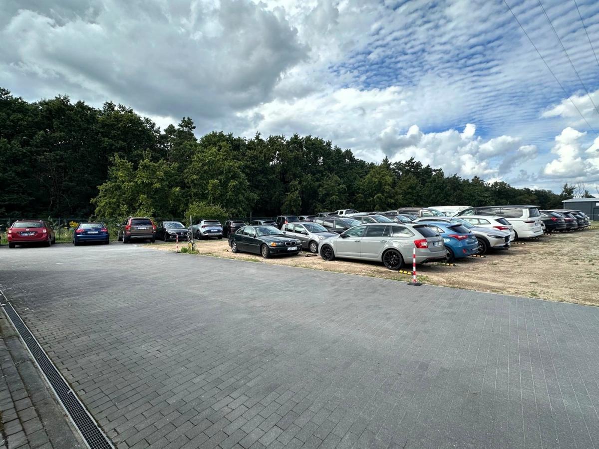 Außenparkplatz Parkpool BER