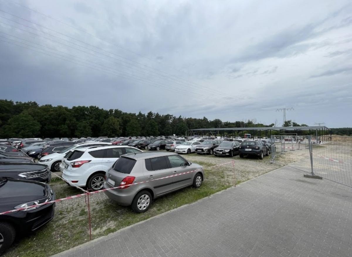 Außenparkplatz Parkpool BER