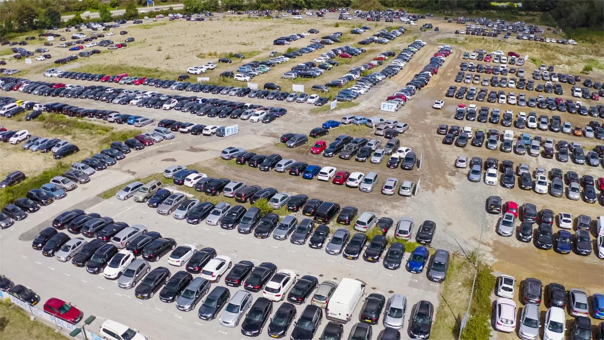 Günstig Parken- Parkplatz 
