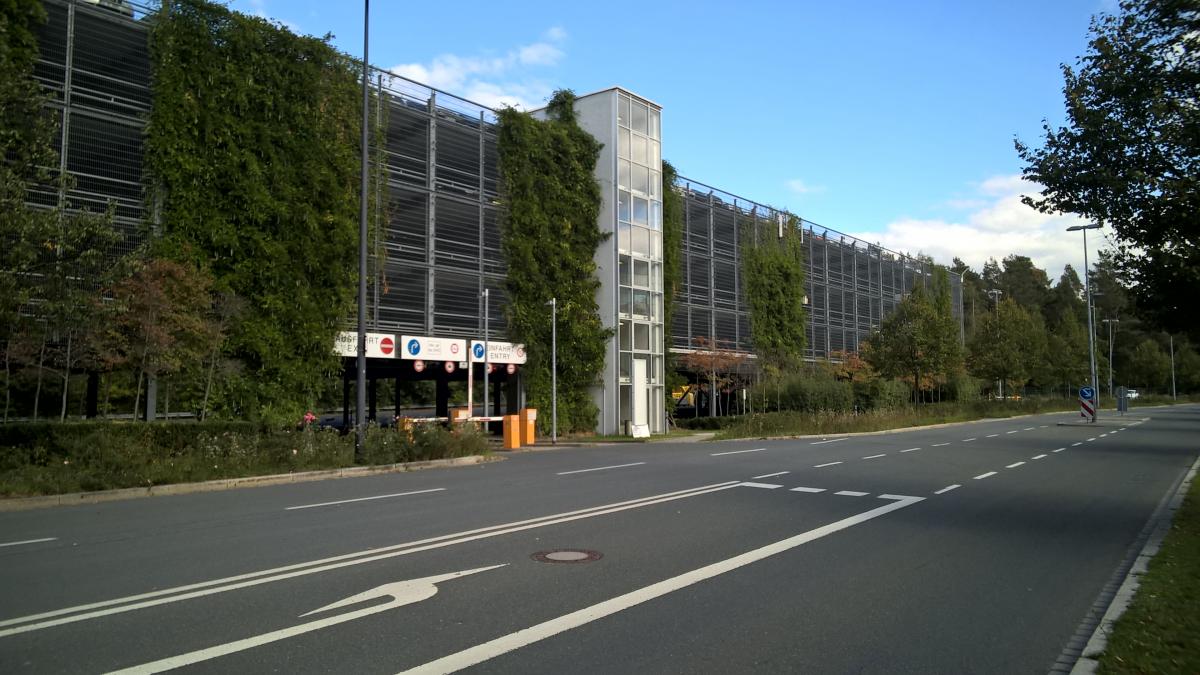 Parkhaus Freifläche-Oberdeck