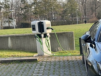 Außenparkplatz parkeundfliege Shuttle