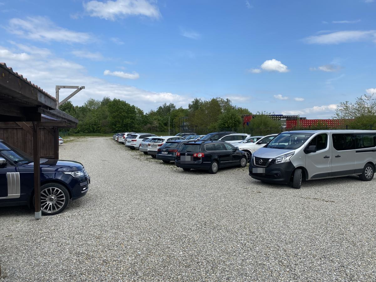 Valet-Parking Park Drive Fly