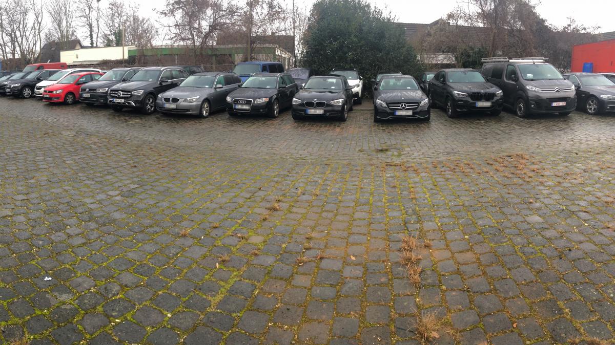 Außenparkplatz Park & Carservice Cologne Airport www.ich-parke-billiger.de