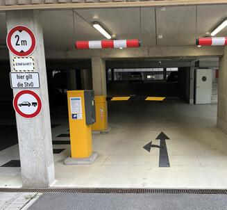 Parkhaus Mein-Flughafenparkplatz ShortWay