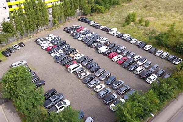 Außenparkplatz Mein-Flughafenparkplatz P1D