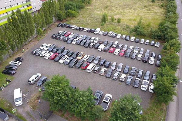 Außenparkplatz Mein-Flughafenparkplatz P1D