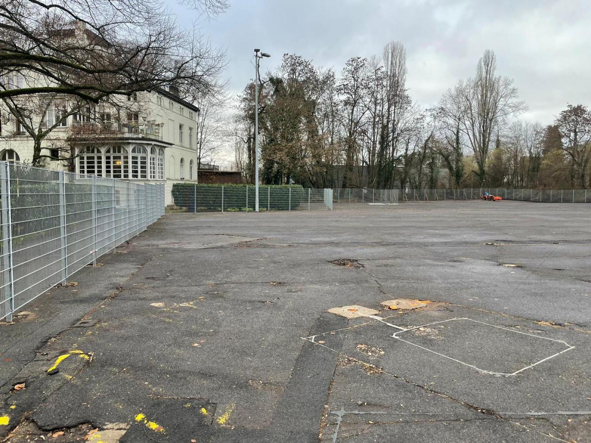 Außenparkplatz SafeParkenShuttle 