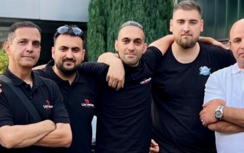 Hallenparkplatz Journey First